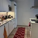 Center With Sauna شقة *